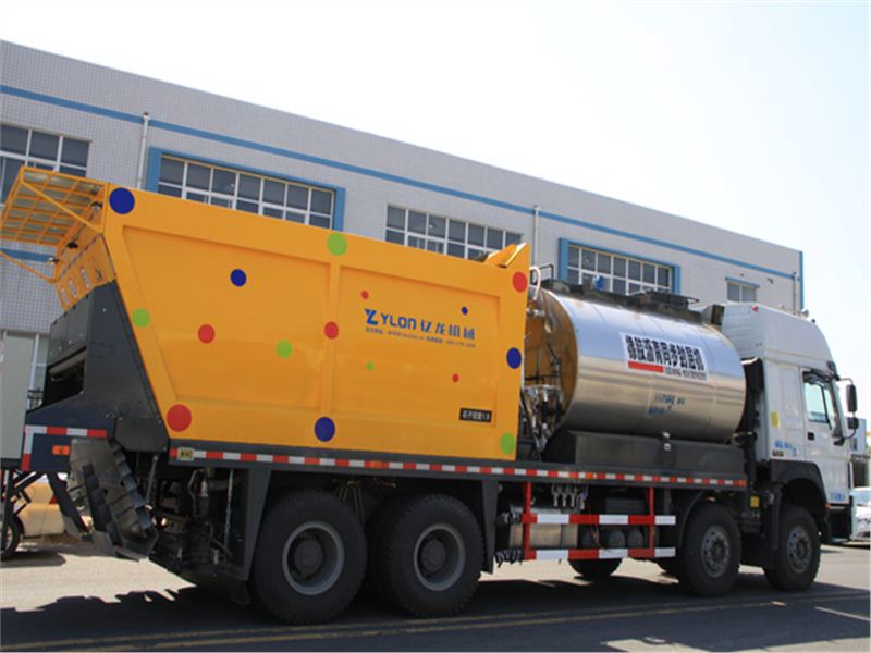 碎石封層車是預防性養(yǎng)護中必不可少的工具嗎